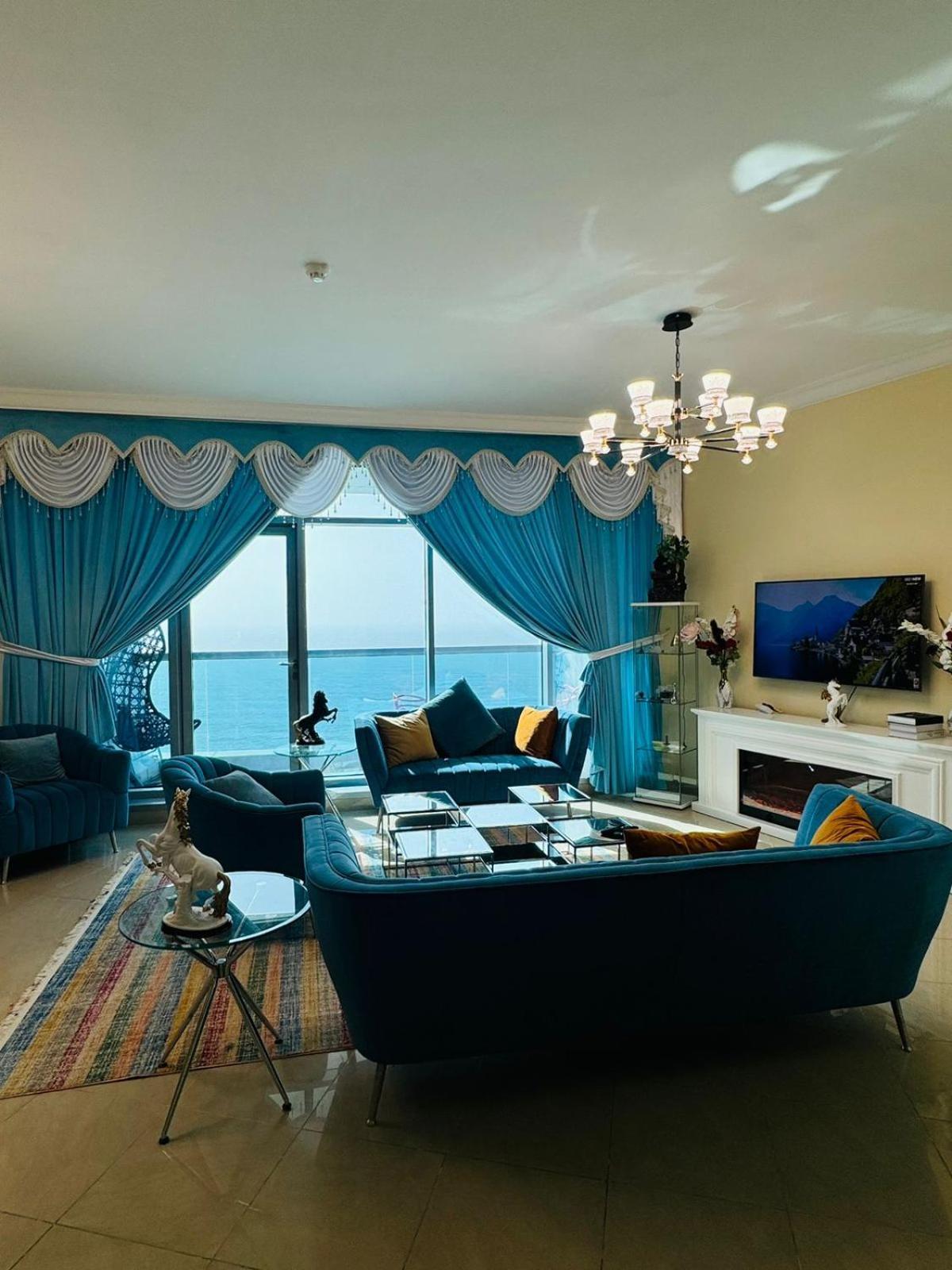 Luxurious Homes Apartment *